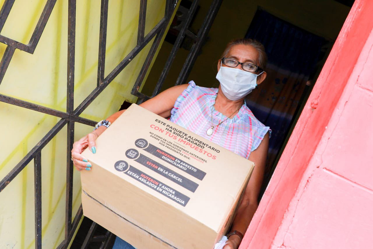 Continúa entrega de paquetes alimentarios a la población continua-entrega-de-paquetes-alimentarios-a-la-poblacion